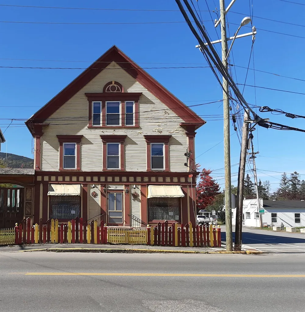 121 Main Street Colebrook NH 03576
