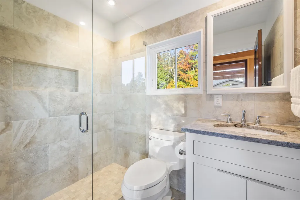82 Lords Hill Lane Hanover NH 03750