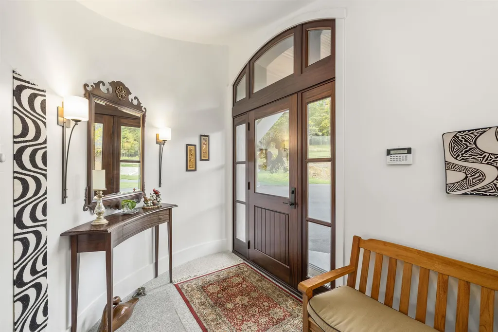 82 Lords Hill Lane Hanover NH 03750