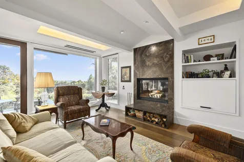 82 Lords Hill Lane Hanover NH 03750