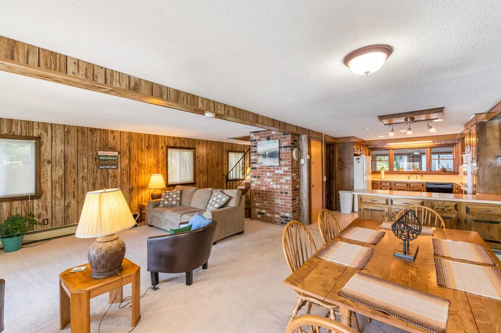 6 Paquette Lane Sunapee NH 03782