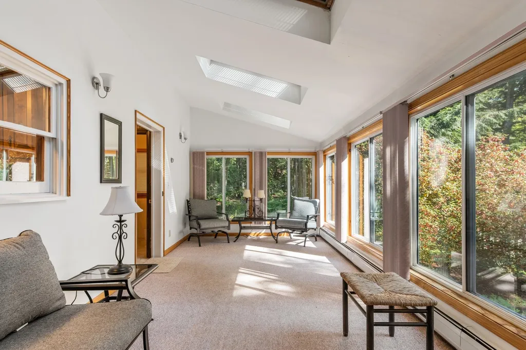6 Paquette Lane Sunapee NH 03782