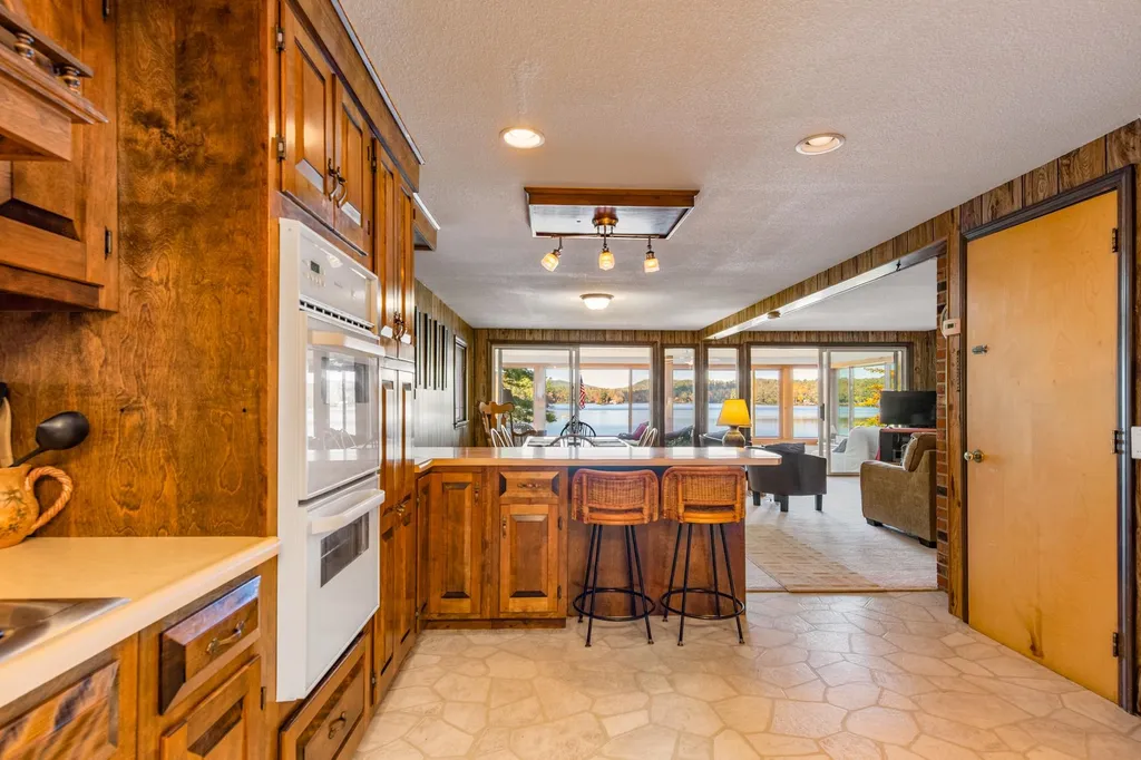 6 Paquette Lane Sunapee NH 03782