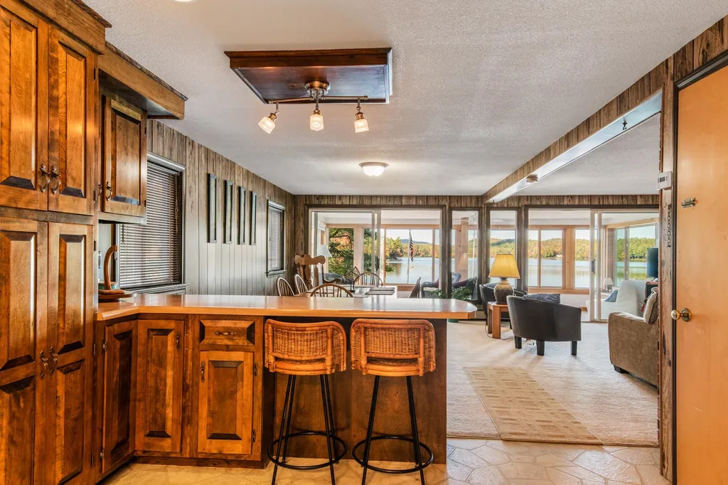 6 Paquette Lane Sunapee NH 03782