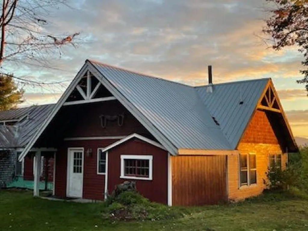 28 Thayer Road Dorchester NH 03266