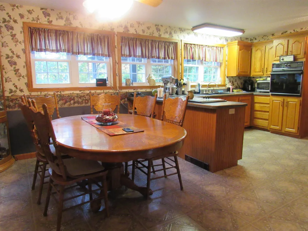 49 Spring Road Milan NH 03588