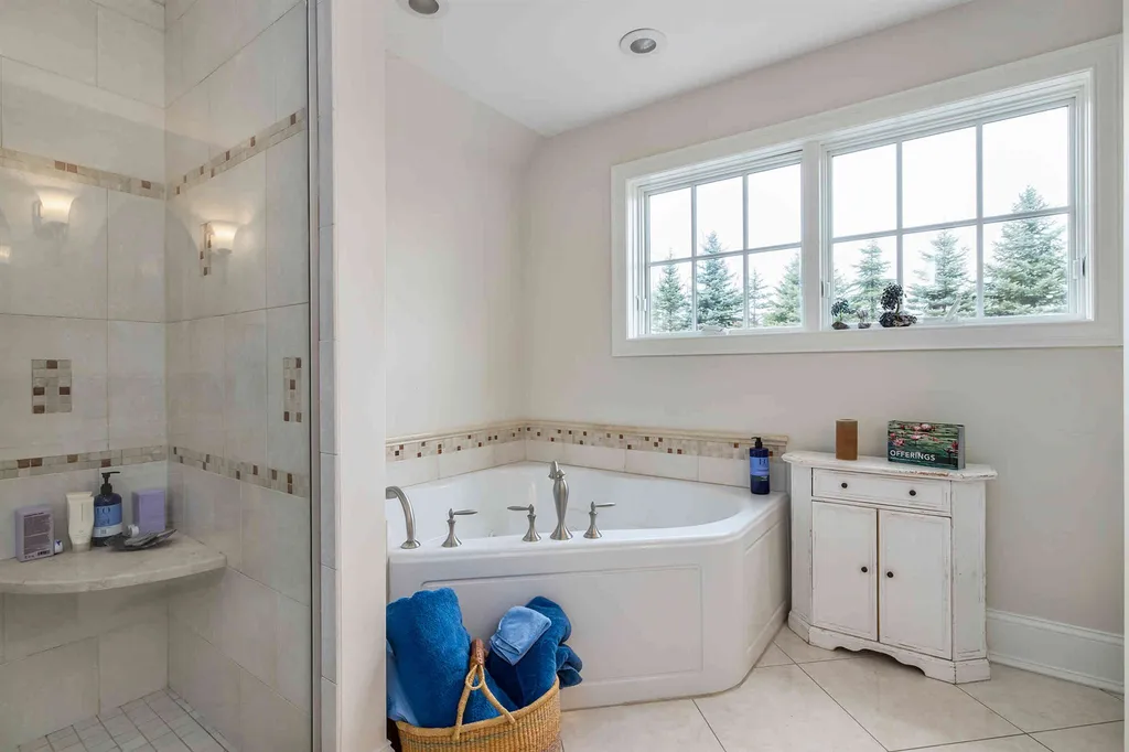1 Tudor Drive Kittery ME 03904-1356