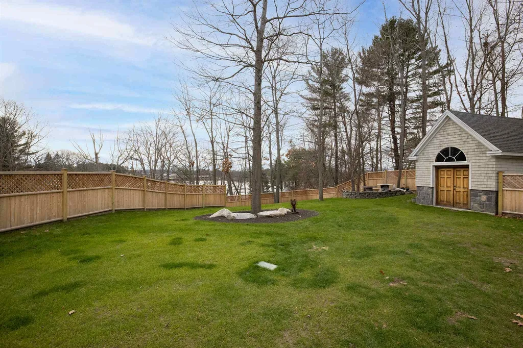 1 Tudor Drive Kittery ME 03904-1356