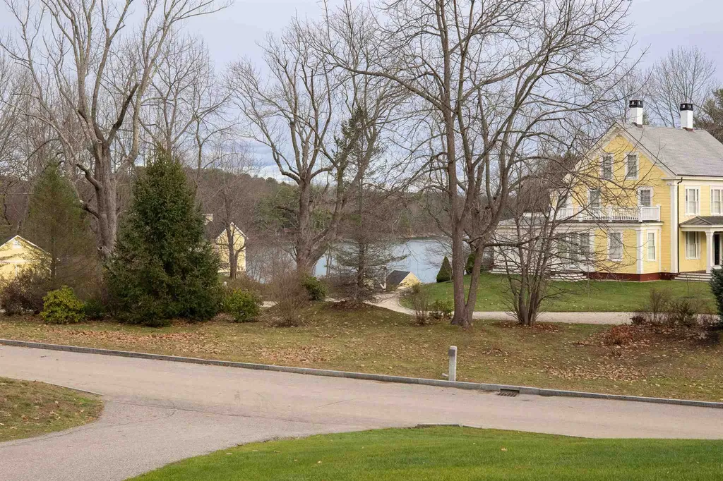 1 Tudor Drive Kittery ME 03904-1356