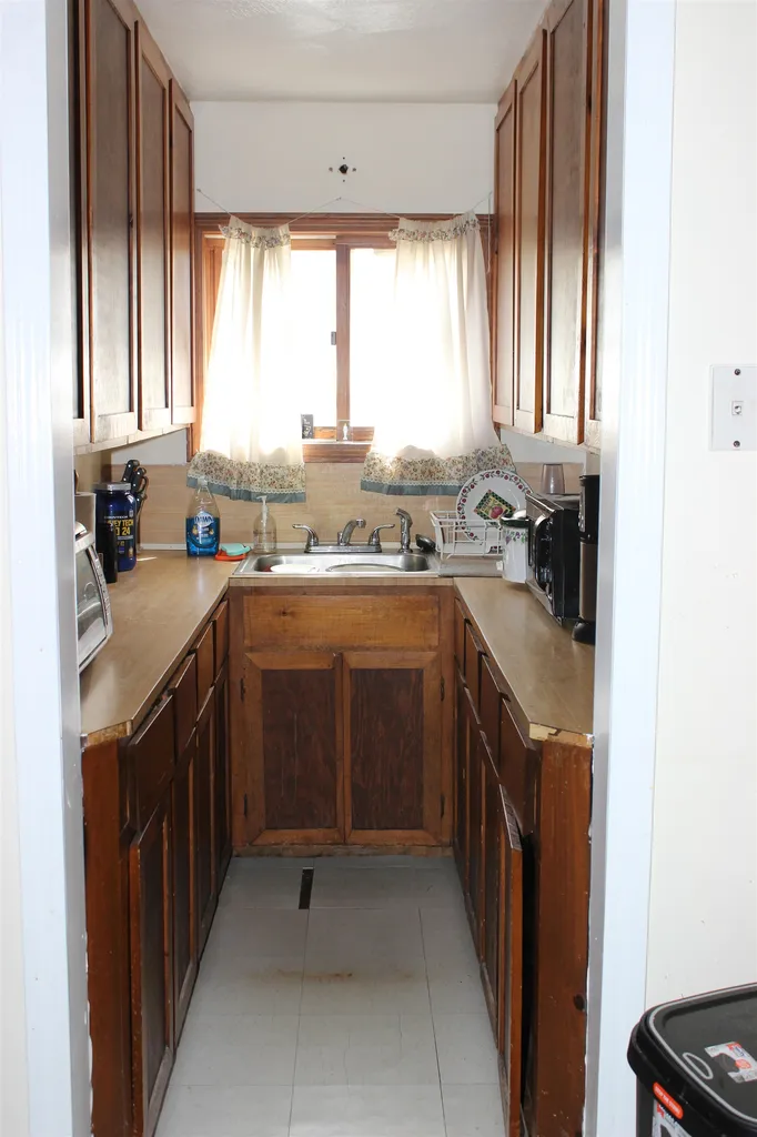 90 Ledge Street Nashua NH 03060