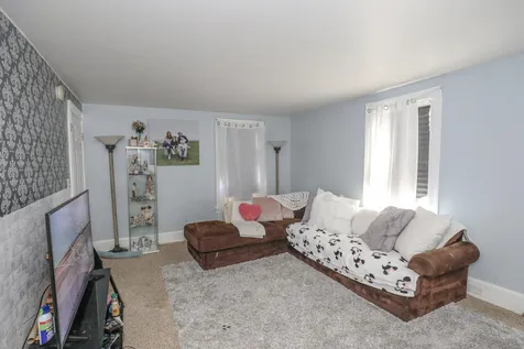 462 Rimmon Street Manchester NH 03102-3549