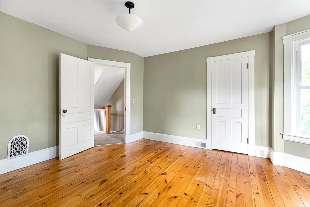 66 Court Street Middlebury VT 05753
