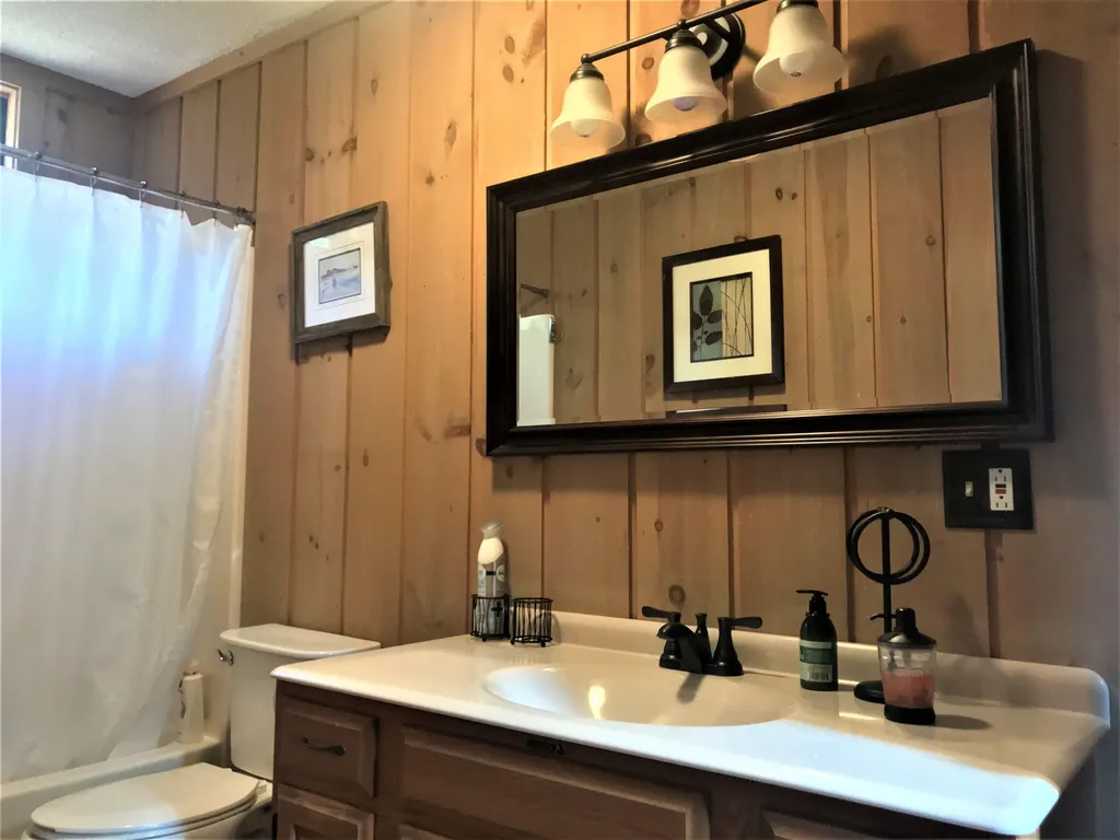 10 Deer Run Lane Wilmington VT 05363