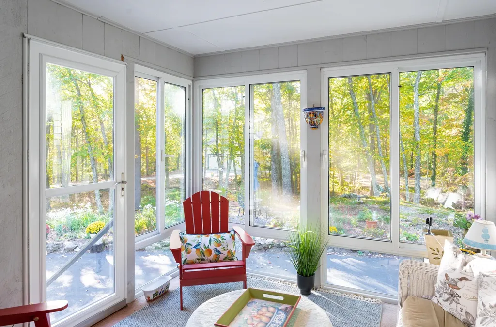33 Pinecrest Drive Bedford NH 03110