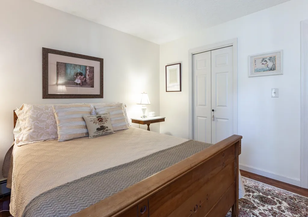 33 Pinecrest Drive Bedford NH 03110