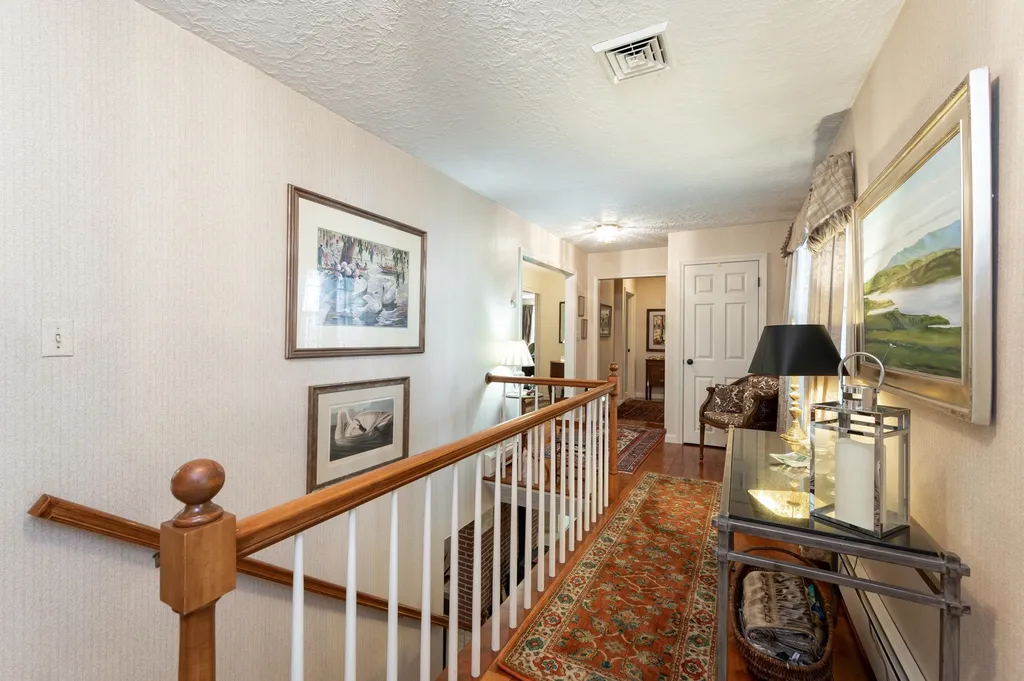 33 Pinecrest Drive Bedford NH 03110