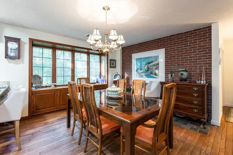 33 Pinecrest Drive Bedford NH 03110