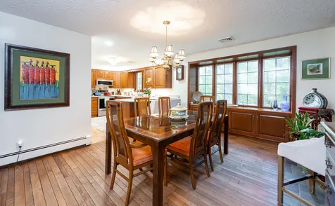 33 Pinecrest Drive Bedford NH 03110
