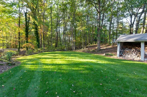 33 Pinecrest Drive Bedford NH 03110