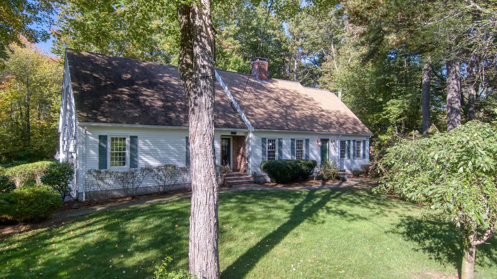 3 Windmill Lane Atkinson NH 03811