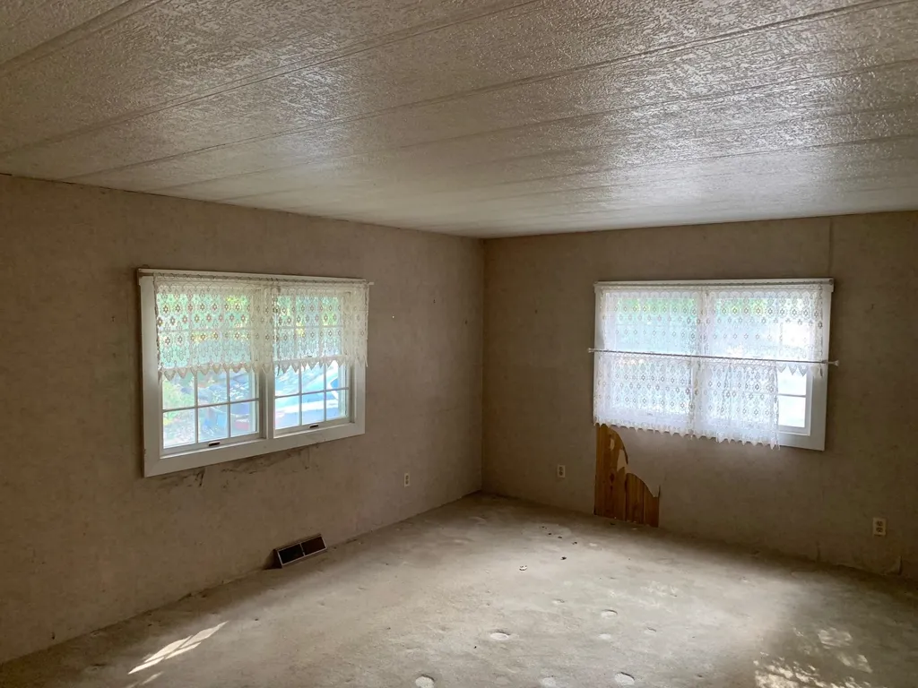 191 North Road Deerfield NH 03037