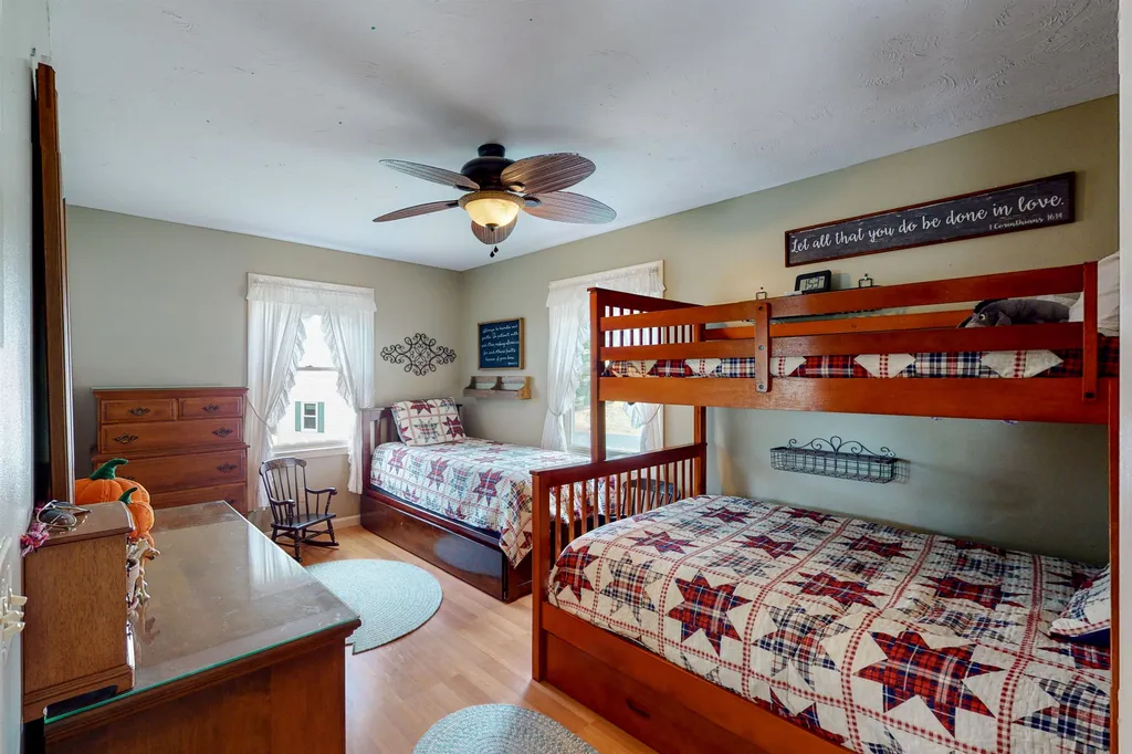 43 Opal Lane Laconia NH 03246