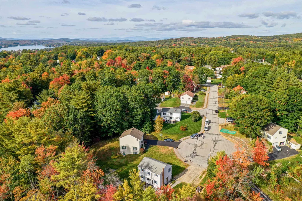 43 Opal Lane Laconia NH 03246