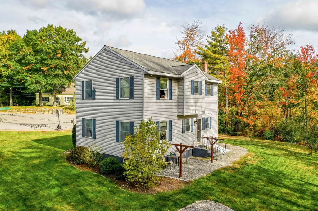 43 Opal Lane Laconia NH 03246