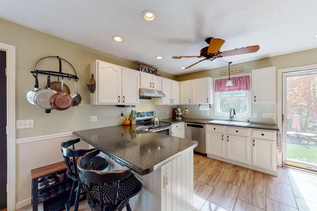 43 Opal Lane Laconia NH 03246