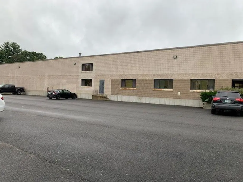 13 A Street Derry NH 03038