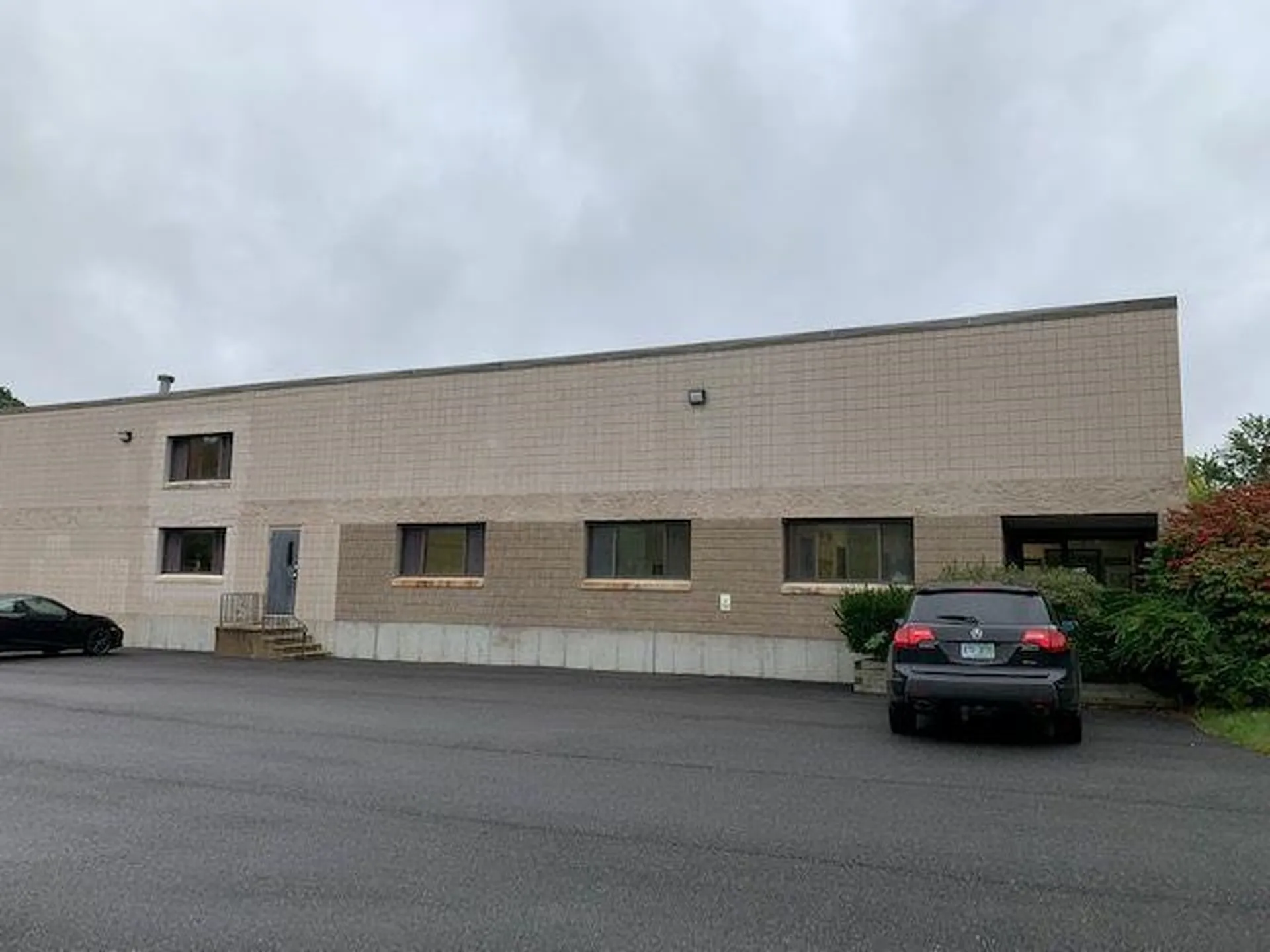 13 A Street Derry NH 03038