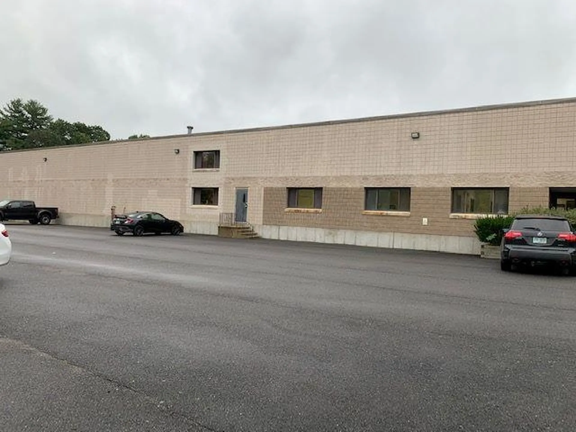 13 A Street Derry NH 03038