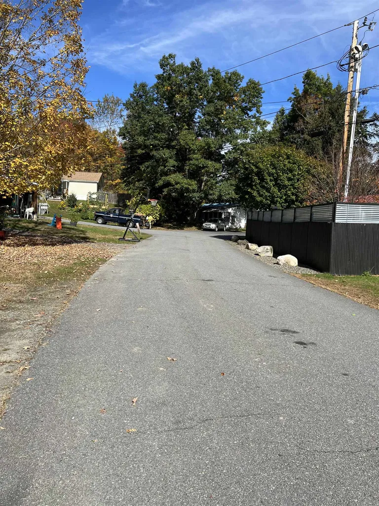8 Maplewood Drive Brattleboro VT 05301