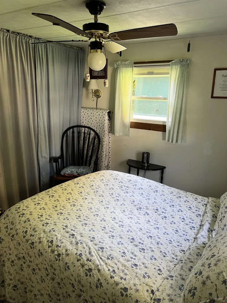 8 Maplewood Drive Brattleboro VT 05301
