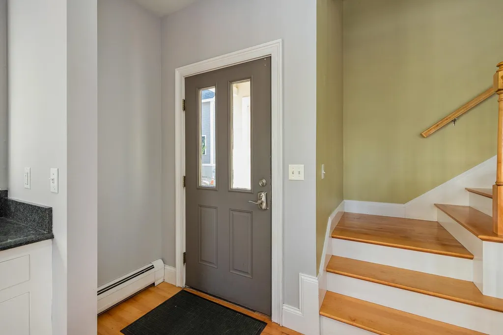 98 Brewster Street Portsmouth NH 03801