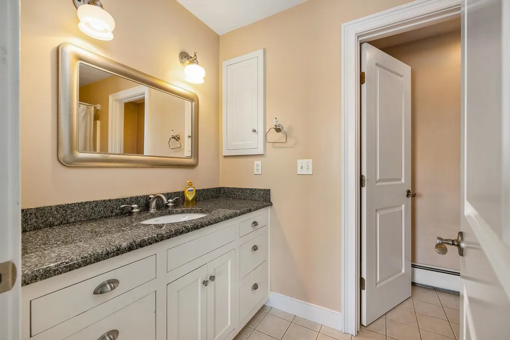 98 Brewster Street Portsmouth NH 03801