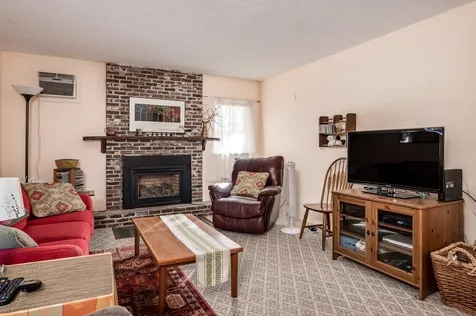 11 Magrath Road Durham NH 03824