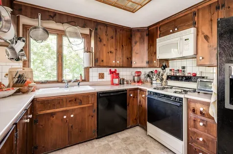 11 Magrath Road Durham NH 03824