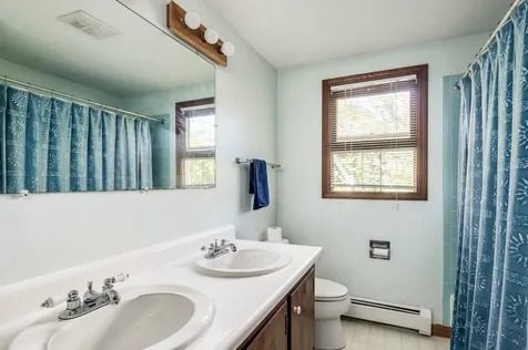 11 Magrath Road Durham NH 03824