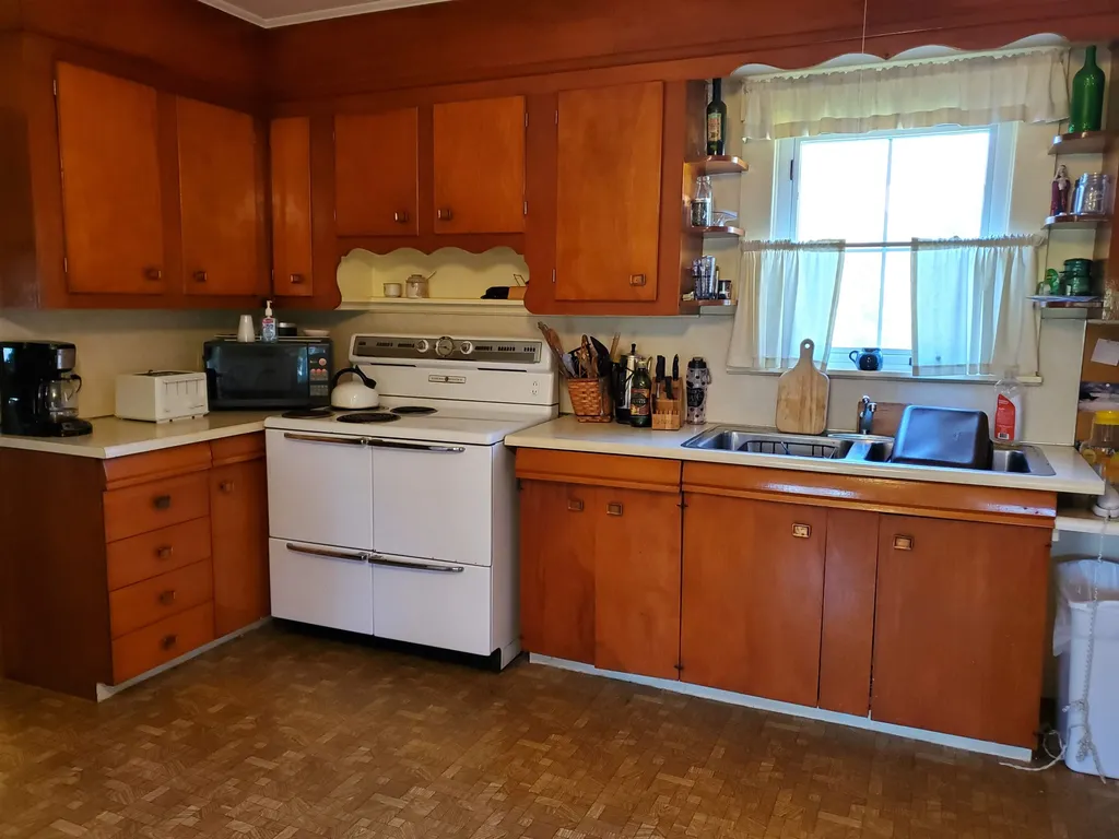 54 Tuttle Hill Road Orange NH 03741