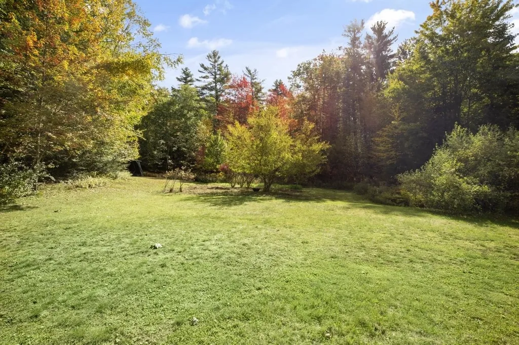 31 Sliptown Road Sharon NH 03458