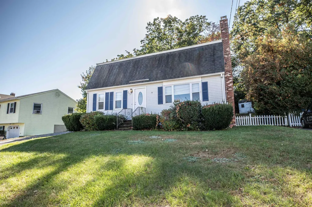 247 Patricia Lane Manchester NH 03104