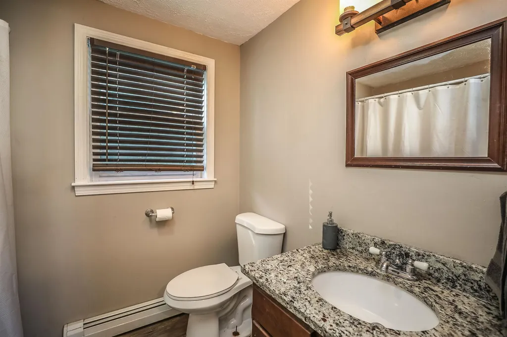 247 Patricia Lane Manchester NH 03104