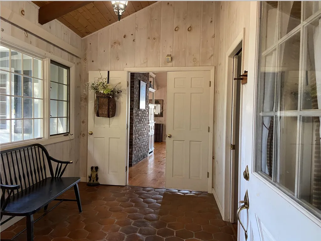 40 Oak Island Road Meredith NH 03253