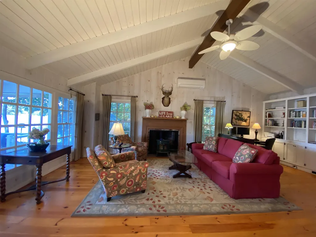 40 Oak Island Road Meredith NH 03253