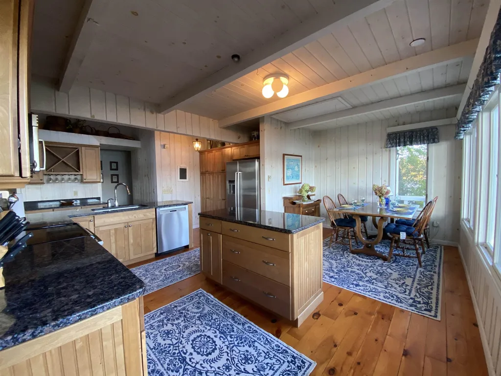 40 Oak Island Road Meredith NH 03253