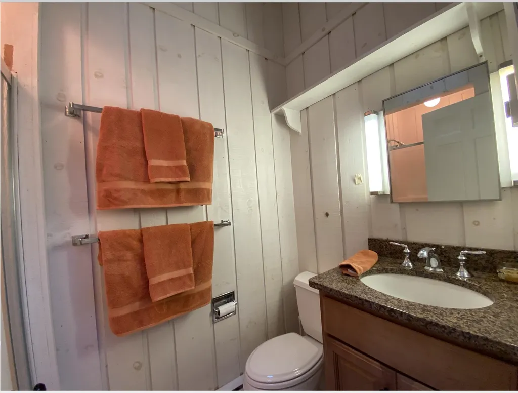 40 Oak Island Road Meredith NH 03253