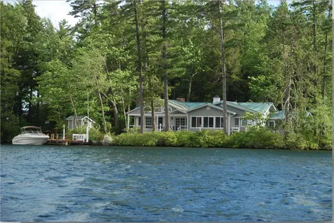 40 Oak Island Road Meredith NH 03253