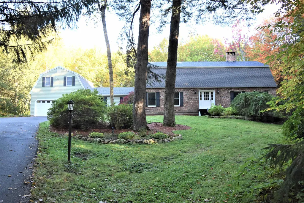 45 Barberry Lane Strafford NH 03884