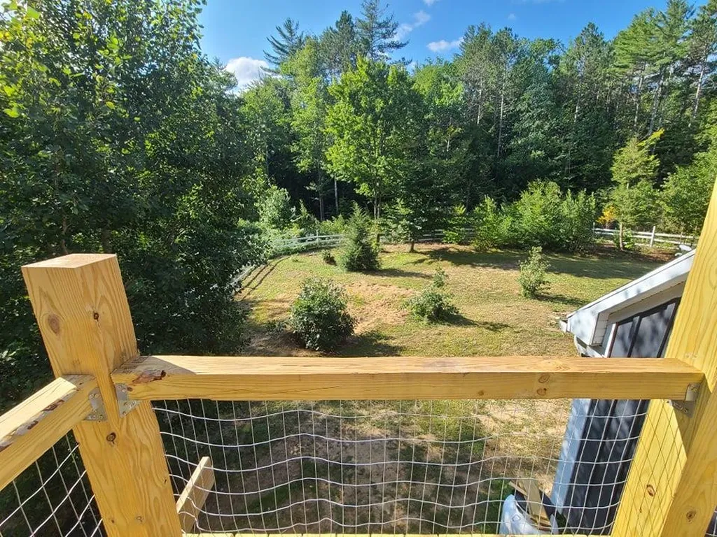 29 Eastside Lane Hill NH 03243